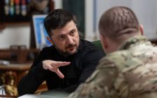 Ukraine offers to drop NATO bid but rejects US push to cede territory