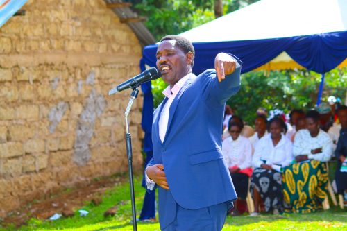 Peter Munya during the Sunday service at Holy Family Athiru Ruujine Catholic Parish in Ntunene Ward. PHOTO/https://www.facebook.com/Party of National Unity- PNU