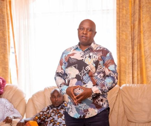 Vihiga senator Geofrey Osostsi while speaking in Lumakanda after visiting the home of Cyrus Jirongo. PHOTO//https://www.facebook.com/osotsi2027