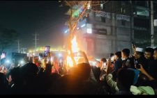 Violent protests in Bangladesh after pro-democracy figure dies in hospital