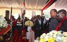 Uhuru attends Cyrus Jirongo’s burial