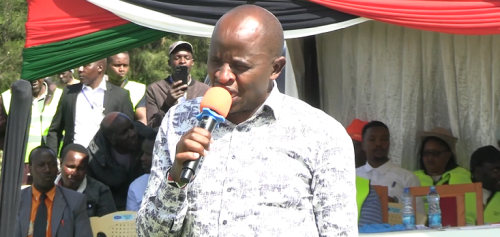Mathira MP Eric Wamumbi during a public engagement in Endarasha.PHOTO/Loise Wambugu
‎