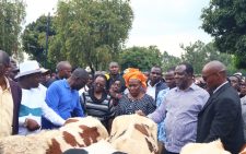 Oparanya leads Western leaders in cattle donation to Jirongo family