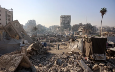 Gaza children risk snipers to attend tent schools
