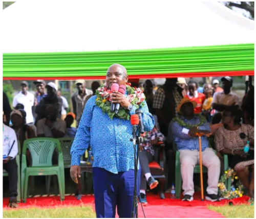 Vihiga Senator Godfrey Osotsi addresses Vihiga residents during Bunyore cultural festival.Photo/Enock Amukhale