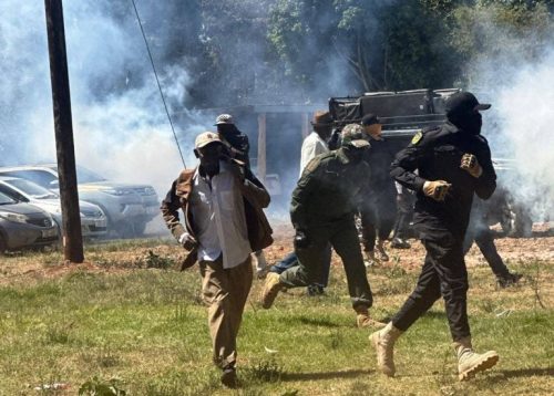 Former Deputy President Rigathi Gachagua’s motorcade being attacked while in Othaya on Sunday, January 25, 2026. PHOTO//https://www.facebook.com/DPGachagua