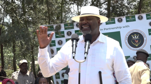 CS Geoffrey Ruku addressing residents of Kianwe, Ndia Constituency in Kirinyaga County on Saturday, January 31, 2026, during a relief food distribution. PHOTO/Bancy Lole