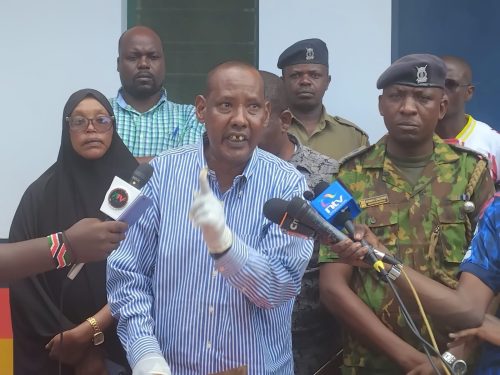 Coast Regional Police Commander Ali Nuno speaks to the press. PHOTO/https://www.facebook.com/Harrison Kazungu