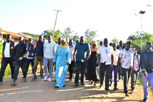Fatuma Mohammed and other leaders visit Macalder after violent protests in Nyatike. PHOTO/https://www.facebook.com/Fatuma Mohammed