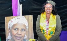 Wamuchomba dons UDA scarf during condolence visit to Senator Karungo’s home