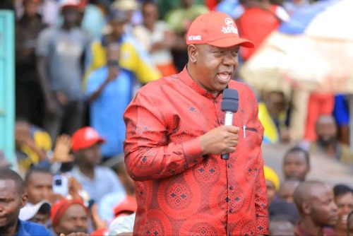 Jubilee deputy party leader Fred Matiang'i while addressing Nyeri locals. PHOTO//https://www.facebook.com/profile.php?id=61587260217018