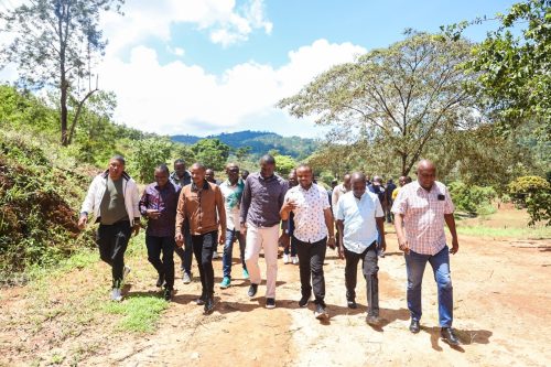 Leaders aligned with the Linda Mwananchi faction in Makueni on Sunday, March 8, 2026. PHOTO/https://www.facebook.com/babuowinongili