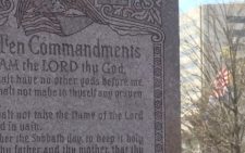 US court allows public schools to display 10 Commandments