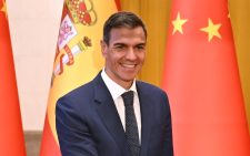 Spain approves plan to give legal status to 500K undocumented migrants