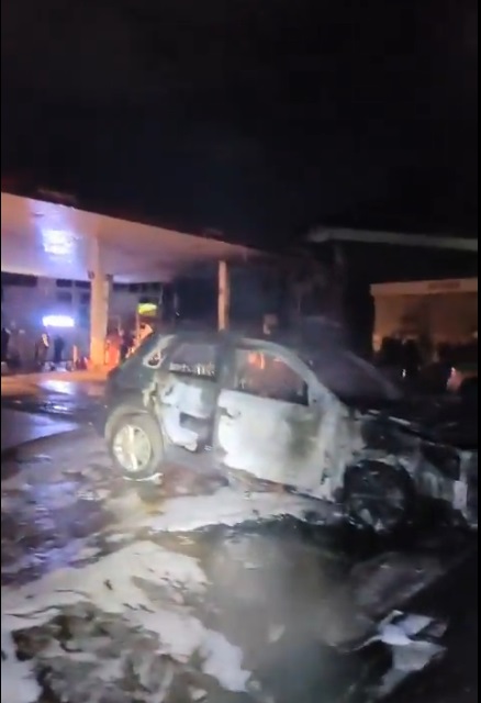 Section of parked vehicles consumed by fire. PHOTO/Screengrab by People Daily Digital/@Krcs_NRbBranch/X