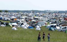 Thousands flock to illegal French rave despite explosives risk