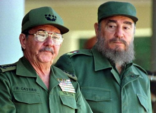 Raúl and Fidel Castro in a past event. PHOTO/@MilitanTosh
/X