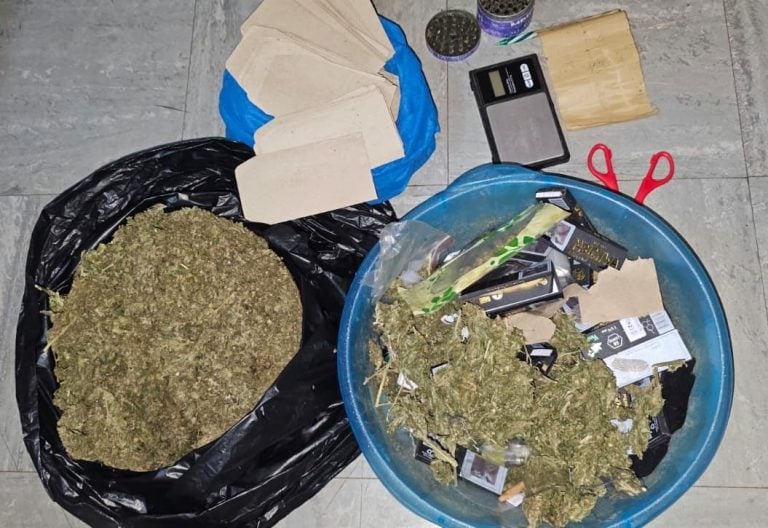 Detectives raid apartment in Nairobi estate, seize drugs and arrest 4