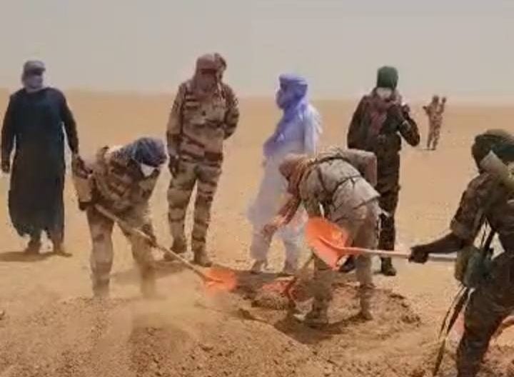 Nearly 50 people die of thirst in Sahara desert after lorry breaks down