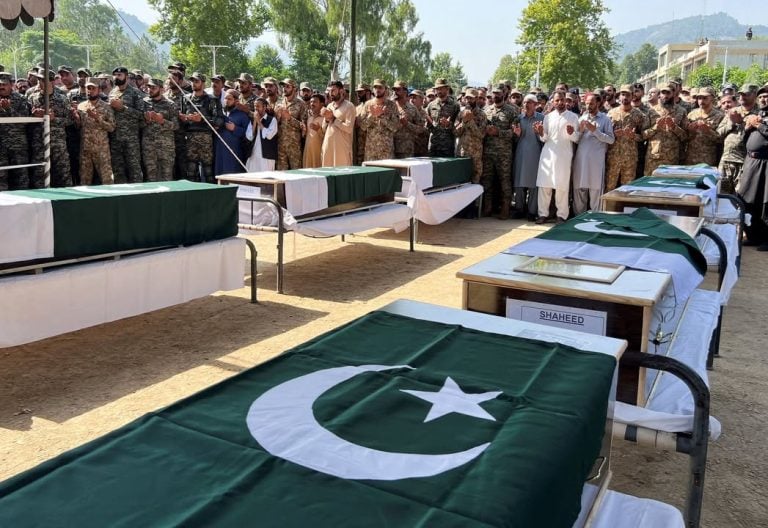 At least 22 killed as Pakistani military helicopter crashes in Kashmir