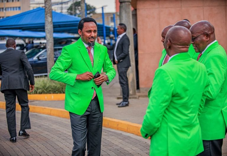 Cheruiyot subtly mocks Mt Kenya lawmakers for donning DCP colours in the Senate