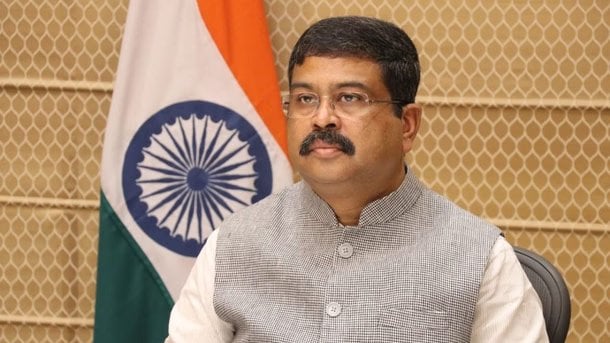 India’s education minister resigns in victory for Cockroach youth movement protests