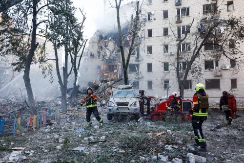 Destroyed building after overnight attack in Kyiv. PHOTO/@sumlenny/X