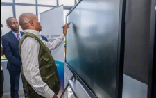 Govt unveils plan to integrate ICT learning in junior schools